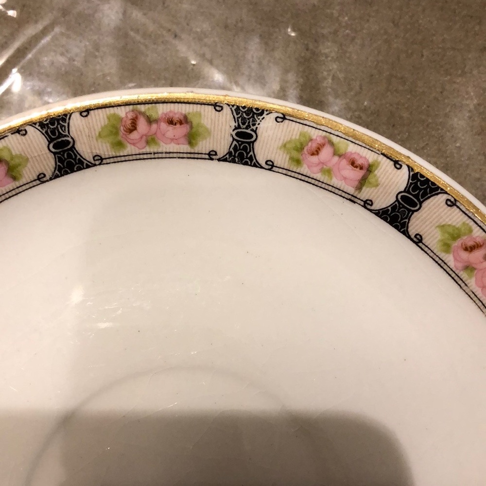 Beautiful Vintage Pink Rose China Plates - Picture 7 of 7